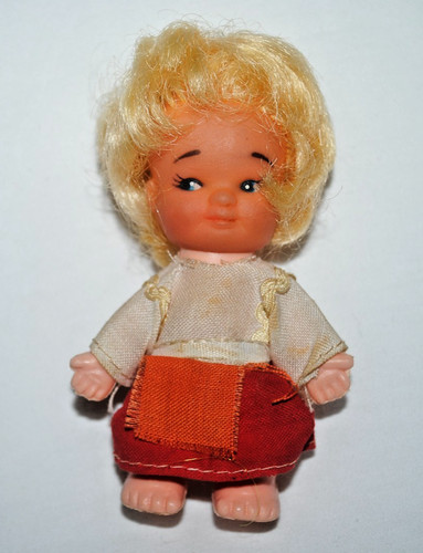 Bambola vintage miniatura - in,
